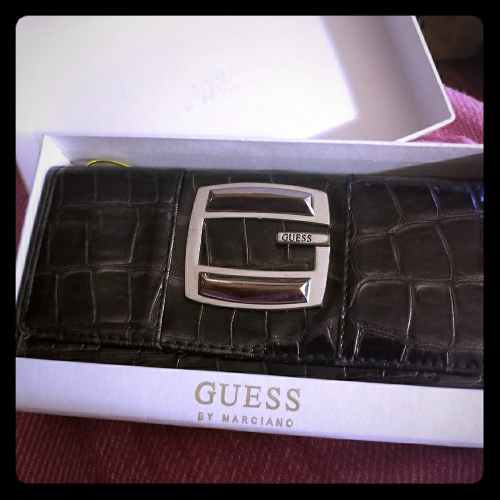 Guess wallet